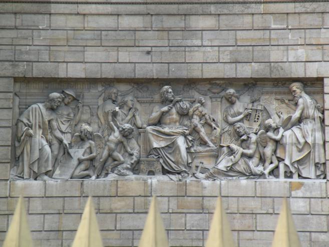  frise sculptée, palais Bourbon